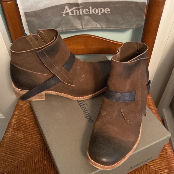 EUC Antelope booties size 39/8-8 1/2 - Picture 5 of 6